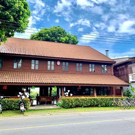 Riverhouse-The Teak House Мае Сарианг Экстерьер фото