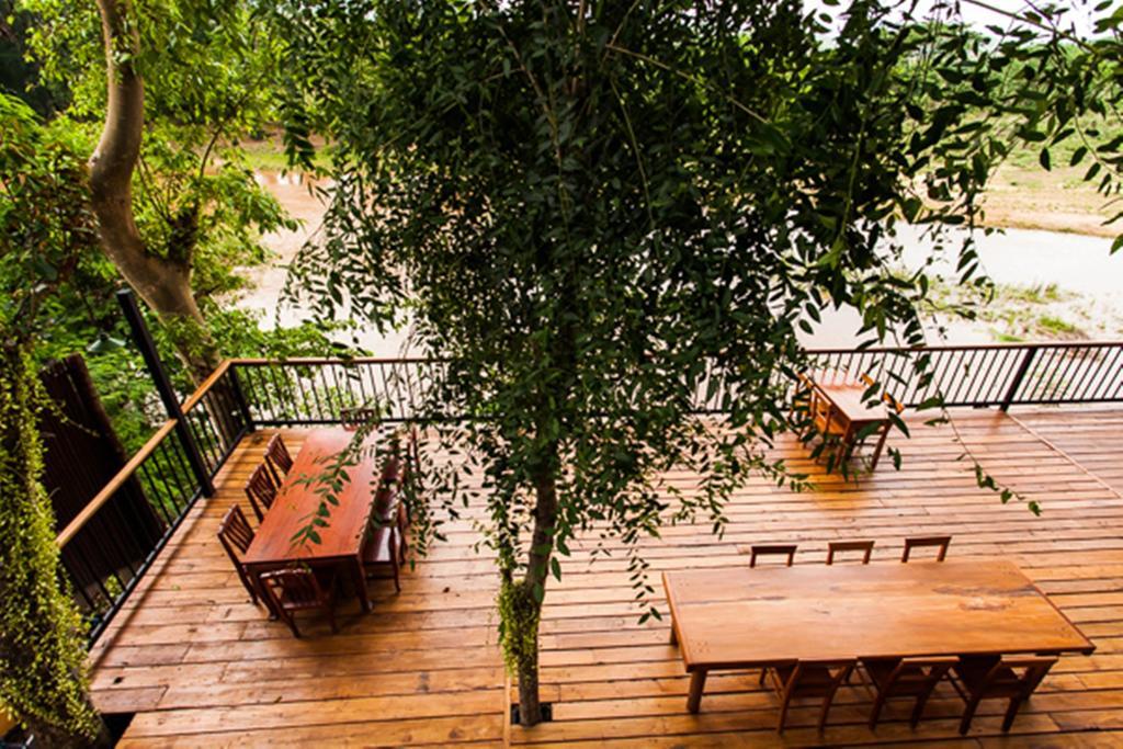 Riverhouse-The Teak House Мае Сарианг Экстерьер фото
